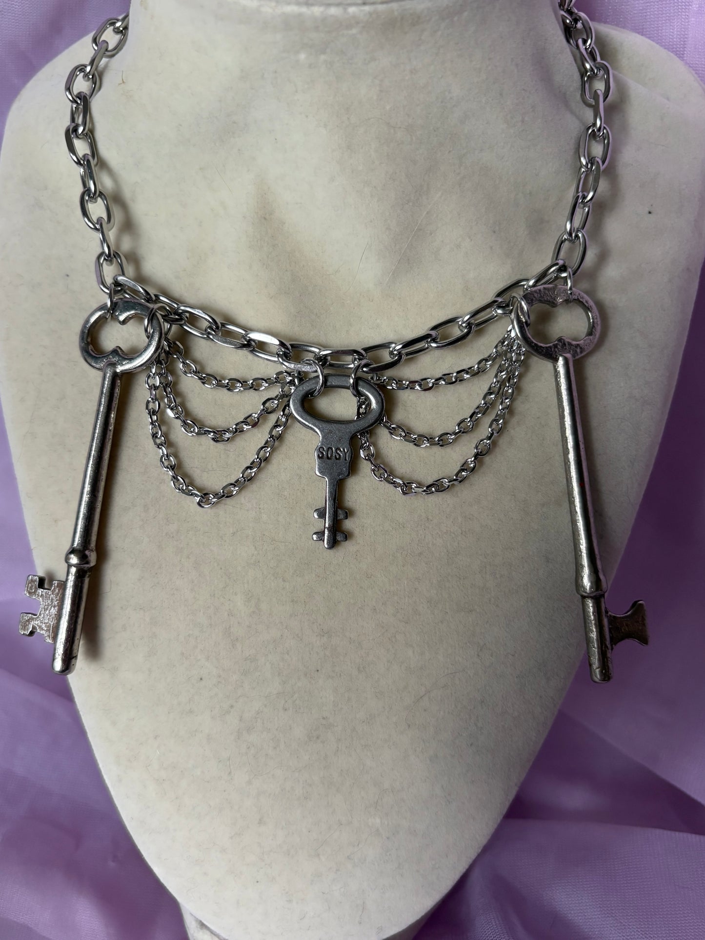 3 Skeleton Key Necklace