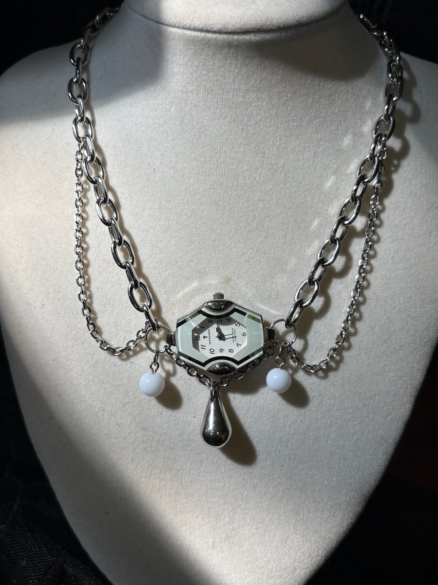 White watch choker