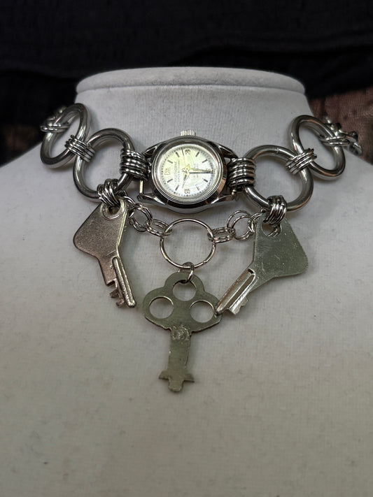 Watch choker with keys
