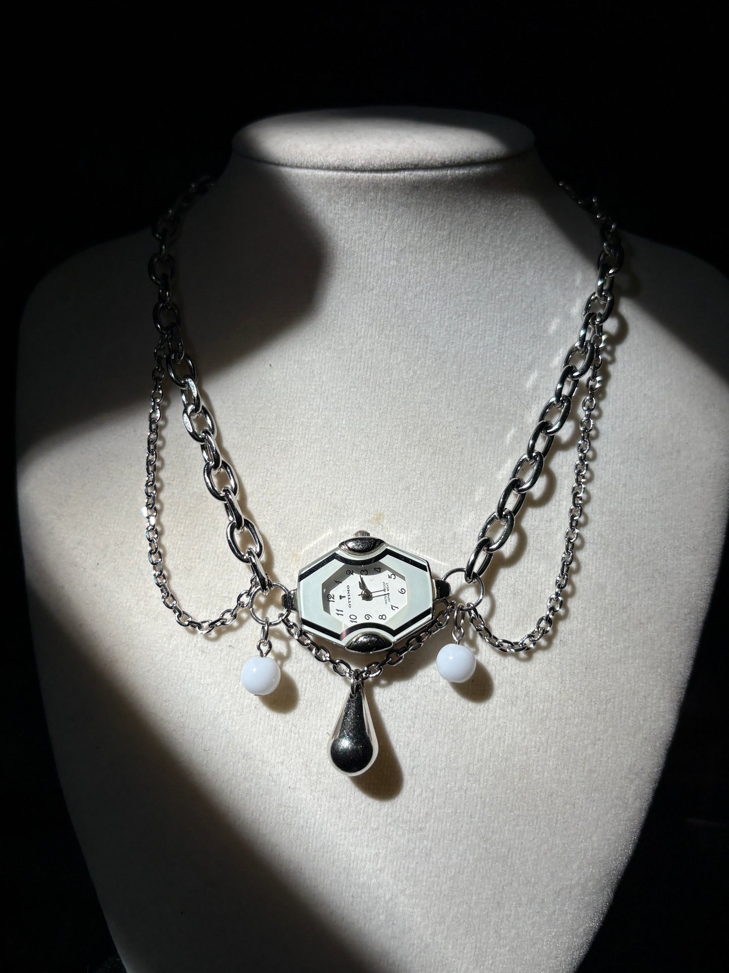White watch choker